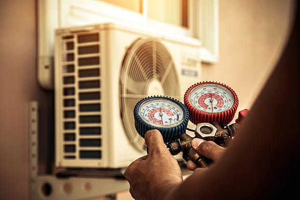 Professional Hvac technician working in Rosewood, OH